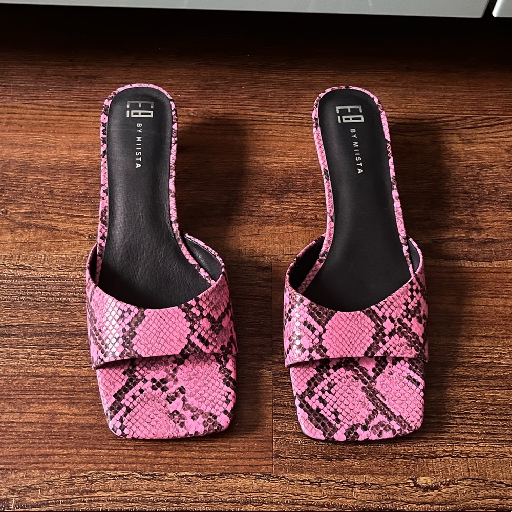 BNIB E8 by Miista mules